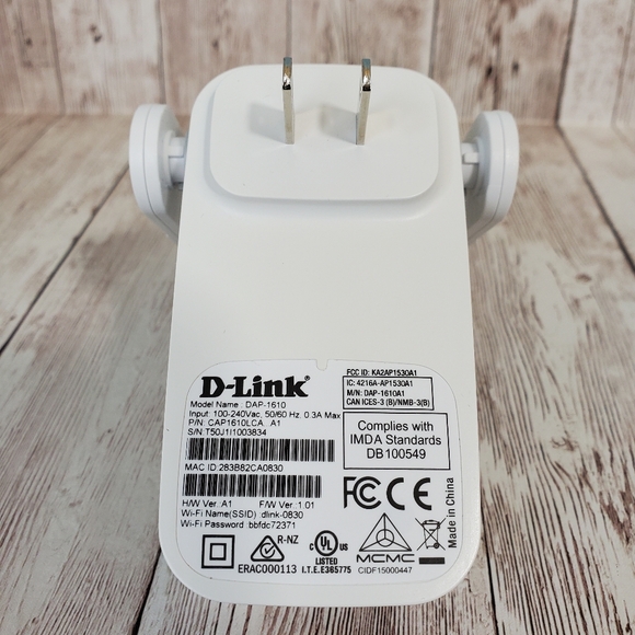 AC1200 D-Link WiFi Extender DAP-1610 - Picture 2 of 4
